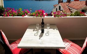 Blue Harmony Sea View Apartment